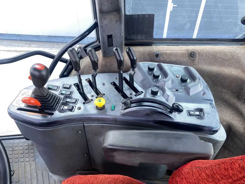 Fotografia 1 din 3 pentru Same Iron 130 Tractor